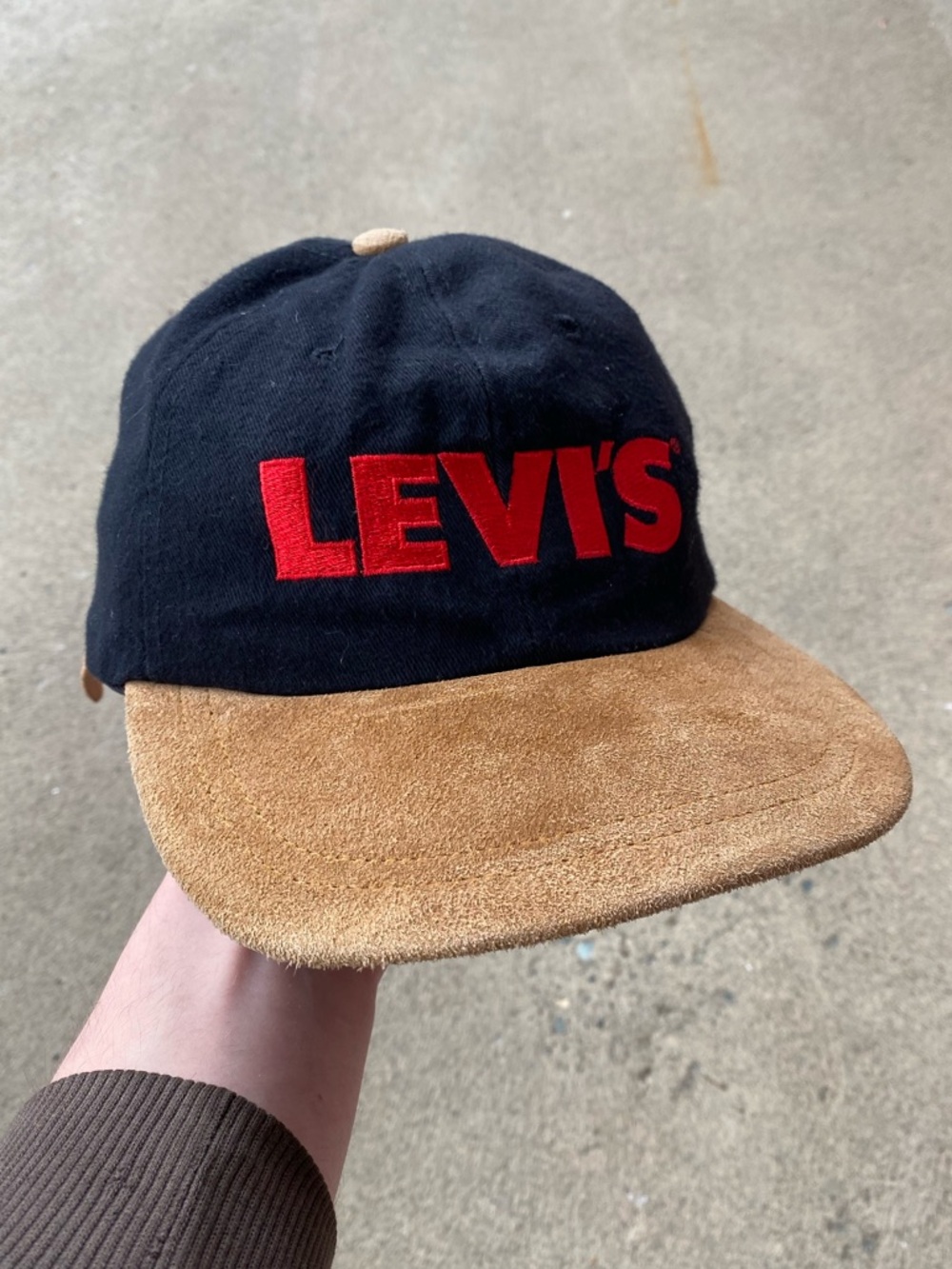 90s Vintage Levi’s Embroidered Cap